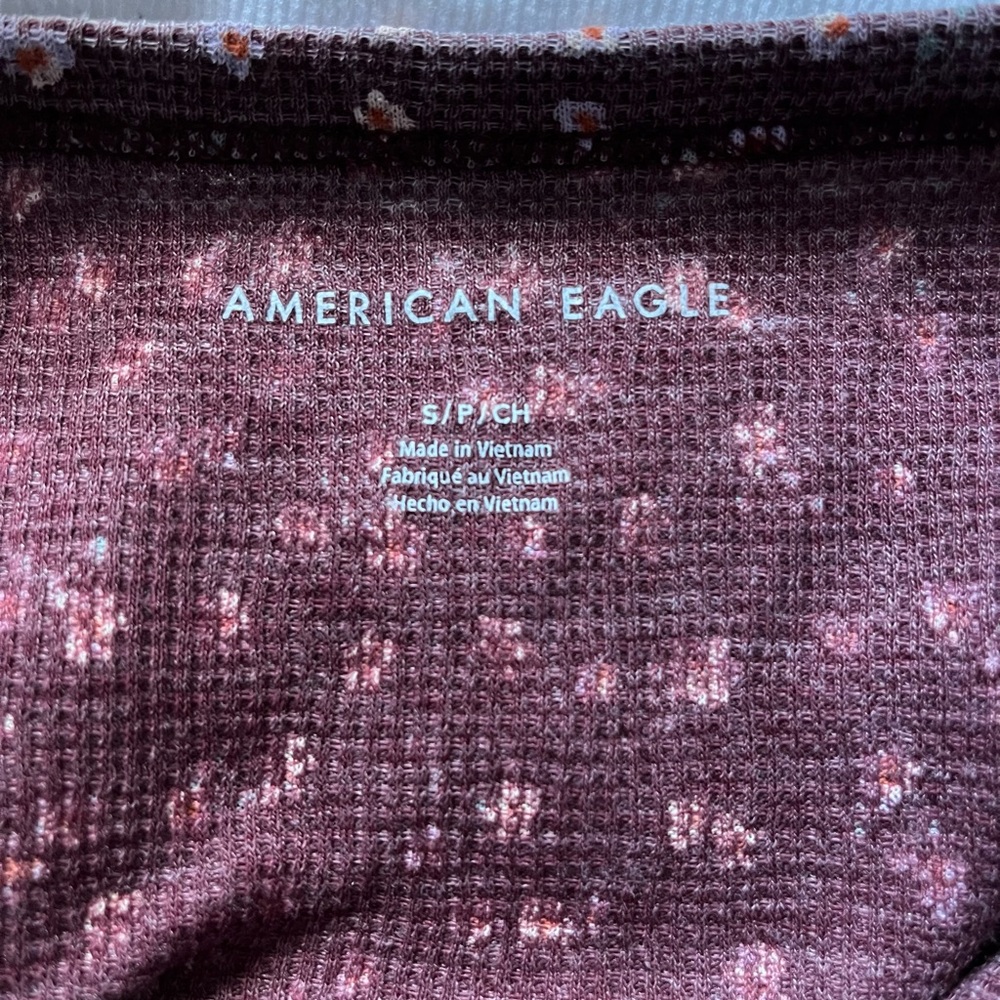 Set of 4 American Eagle/Aerie crop/mid drift tops - Picture 3 of 6